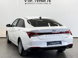 Hyundai Elantra 2023 года за 10 250 000 тг. в Астана – фото 2