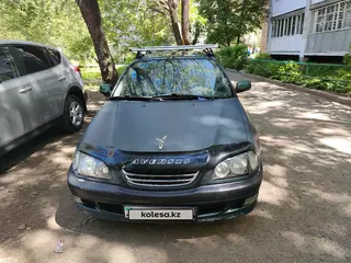 Toyota Avensis, 1998