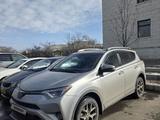 Toyota RAV4 2018 года за 13 000 000 тг. в Актау – фото 2