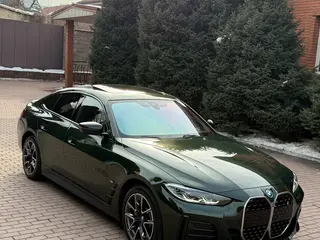 BMW i4, 2022