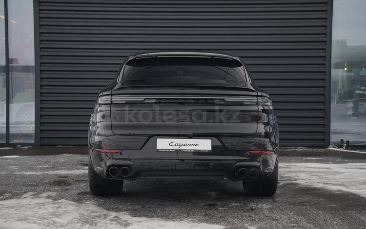 Porsche Cayenne Coupe GTS — миниатюра 5