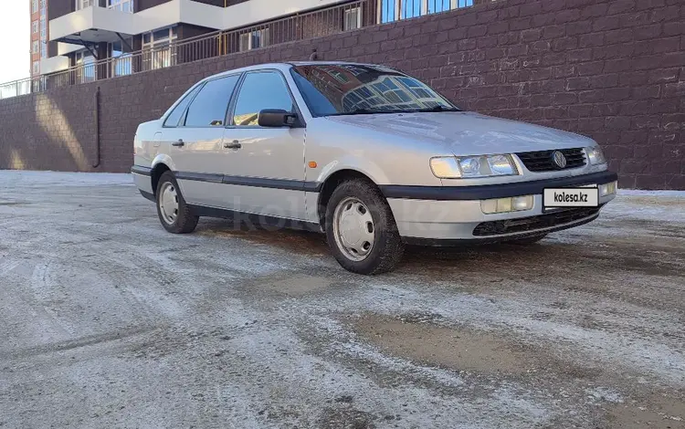 Volkswagen Passat 1995 годаfor2 100 000 тг. в Актобе