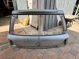 Крышка багажа на Toyota Land Cruiser 200 за 20 000 тг. в Алматы