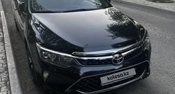 Toyota Camry 2014 года за 9 200 000 тг. в Атырау
