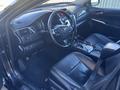 Toyota Camry 2014 годаүшін9 200 000 тг. в Атырау – фото 11