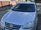 Volkswagen Jetta 2007 годаүшін2 000 000 тг. в Тараз