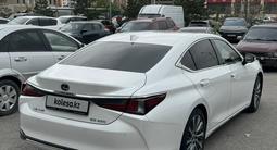 Lexus ES 250 2019 года за 20 000 000 тг. в Алматы – фото 2