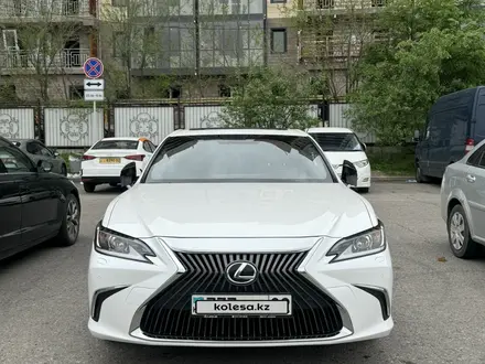 Lexus ES 250 2019 года за 20 000 000 тг. в Алматы – фото 7