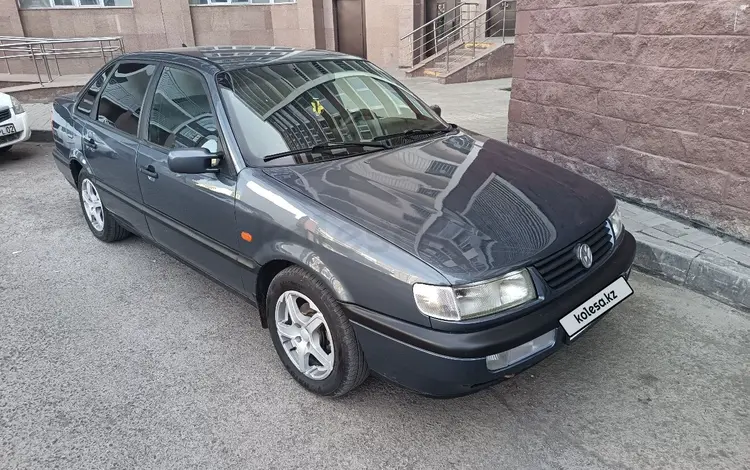 Volkswagen Passat 1995 года за 1 500 000 тг. в Астана