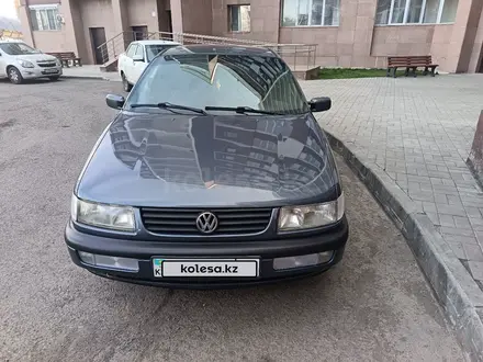 Volkswagen Passat 1995 года за 1 500 000 тг. в Астана – фото 16