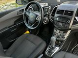 Chevrolet Aveo 2013 годаүшін3 850 000 тг. в Шымкент – фото 2