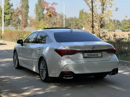 Toyota Avalon 2022 года за 22 800 000 тг. в Алматы – фото 7