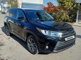 Toyota Highlander 2018 годаүшін19 500 000 тг. в Алматы – фото 2