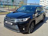 Toyota Highlander 2018 года за 19 500 000 тг. в Алматы