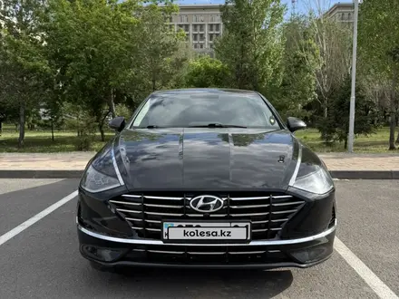 Hyundai Sonata 2022 года за 10 400 000 тг. в Астана