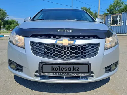 Chevrolet Cruze 2012 года за 3 390 000 тг. в Костанай – фото 2