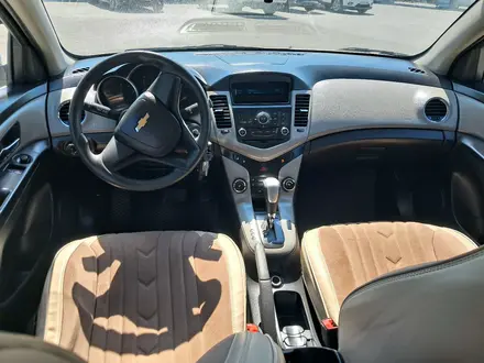 Chevrolet Cruze 2012 года за 3 390 000 тг. в Костанай – фото 14