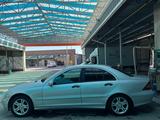 Mercedes-Benz C 180 2006 года за 3 200 000 тг. в Туркестан – фото 2