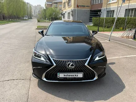 Lexus ES 250 2019 года за 21 800 000 тг. в Астана – фото 2