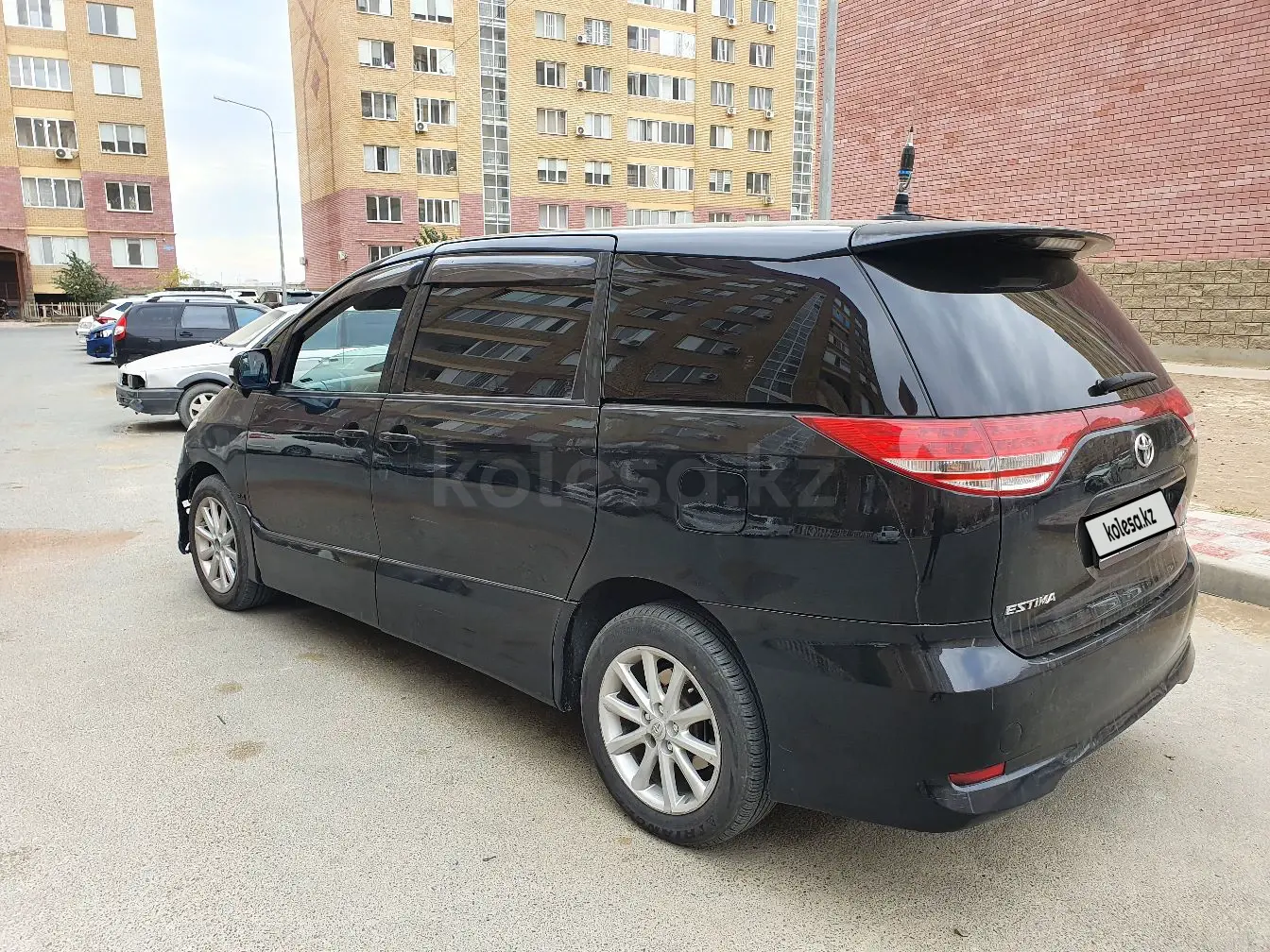 Toyota Estima, 2008