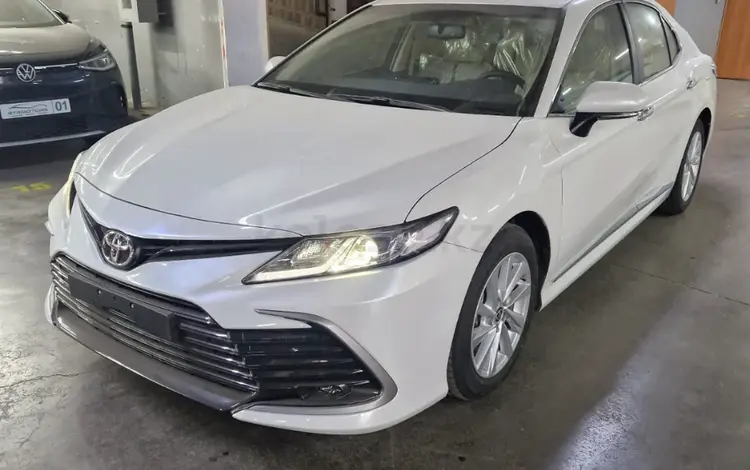 Toyota Camry 2022 года за 15 500 000 тг. в Астана