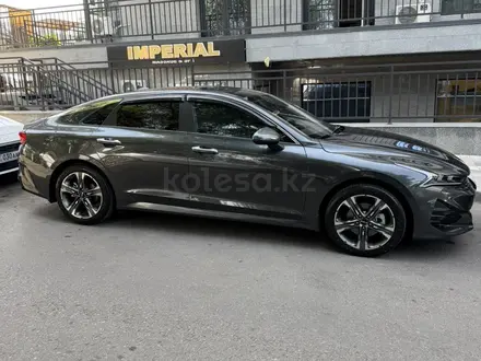 Kia K5 2021 года за 11 500 000 тг. в Алматы – фото 3