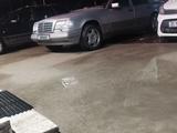 Mercedes-Benz E 280 1994 года за 1 950 000 тг. в Алматы