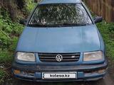 Volkswagen Vento 1993 года за 850 000 тг. в Алматы