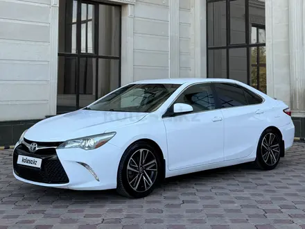 Toyota Camry 2016 года за 8 480 000 тг. в Шымкент – фото 2