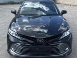 Toyota Camry 2021 года за 10 700 000 тг. в Уральск