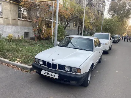 BMW 520 1990 года за 950 000 тг. в Алматы – фото 3