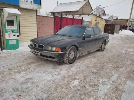 BMW 740 1996 года за 2 300 000 тг. в Астана