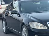 Mercedes-Benz S 500 2006 года за 6 800 000 тг. в Астана – фото 2