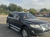 Volkswagen Touareg 2007 года за 5 500 000 тг. в Алматы – фото 3
