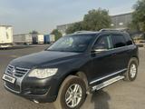 Volkswagen Touareg 2007 года за 5 500 000 тг. в Алматы – фото 2