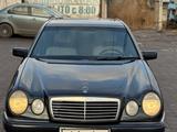 Mercedes-Benz E 230 1996 года за 2 750 000 тг. в Караганда – фото 5