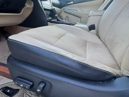 Toyota Camry 2016 года за 10 500 000 тг. в Уральск – фото 7