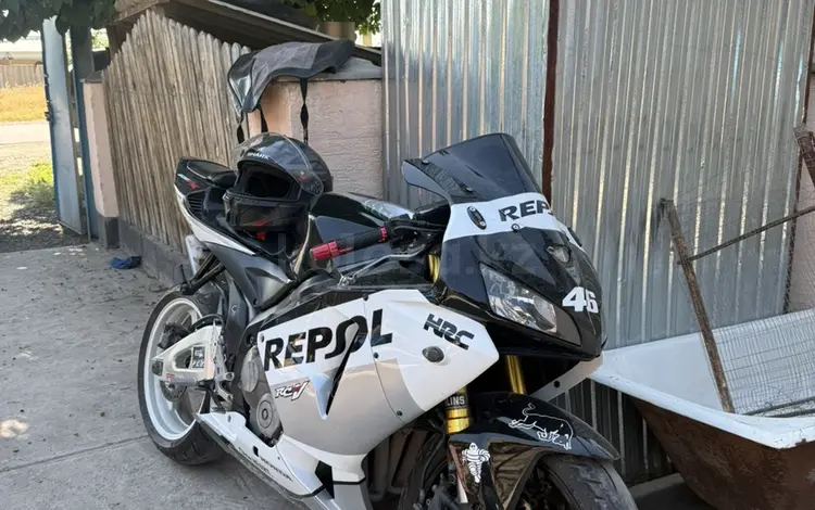 Honda  CBR 600RR 2005 года за 1 900 000 тг. в Алматы