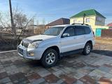 Toyota Land Cruiser Prado 2006 года за 12 000 000 тг. в Актобе – фото 2