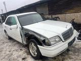 Mercedes-Benz C 180 1995 года за 10 000 тг. в Актобе – фото 4