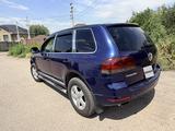 Volkswagen Touareg 2005 года за 3 700 000 тг. в Алматы – фото 4