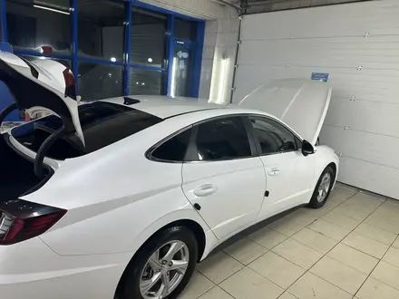 Hyundai Sonata 2021 года за 10 500 000 тг. в Алматы – фото 3