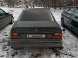 Mercedes-Benz E 230 1990 года за 950 000 тг. в Тараз – фото 2