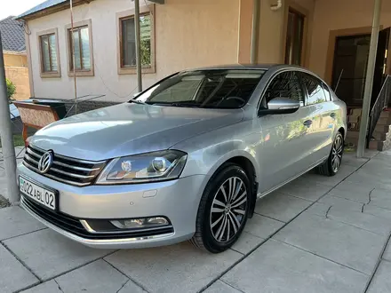 Volkswagen Passat 2011 года за 5 400 000 тг. в Алматы – фото 14