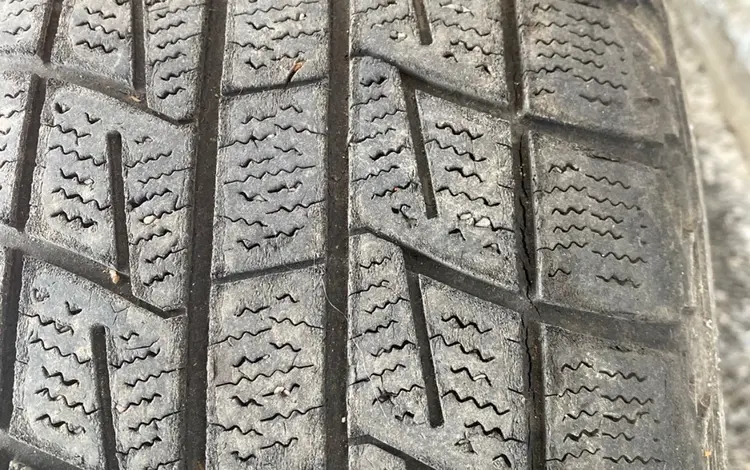 Колеса с колпаками зима тойота 195/65R15 за 55 000 тг. в Алматы