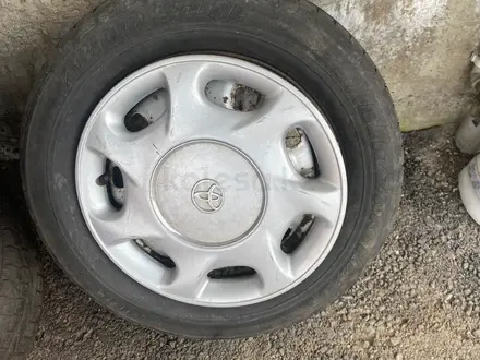 Колеса с колпаками зима тойота 195/65R15 за 55 000 тг. в Алматы – фото 4