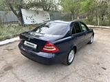 Mercedes-Benz C 180 2002 годаfor3 200 000 тг. в Караганда – фото 3