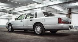 Lincoln Town Car 1995 года за 15 500 000 тг. в Алматы – фото 5