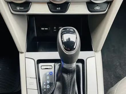 Hyundai Elantra 2018 года за 8 500 000 тг. в Атырау – фото 19