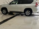 Toyota Land Cruiser Prado 2015 года за 19 777 777 тг. в Актау – фото 2